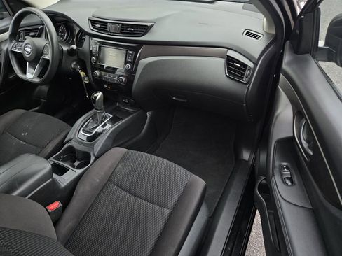 Used 2020 Nissan Rogue Sport S FWD image 9