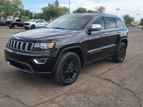 Used 2019 Jeep Grand Cherokee Limited w/ Trailer Tow Group IV RWD image 4