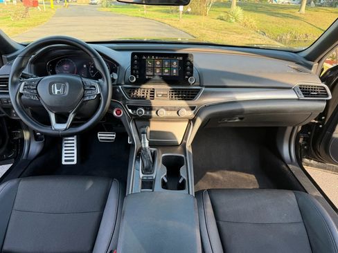 Used 2019 Honda Accord Sport image 10