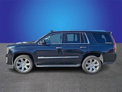 Used 2020 Cadillac Escalade Premium Luxury image 6