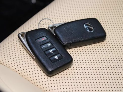 Used 2015 Lexus NX 200t FWD w/ Luxury Package image 16
