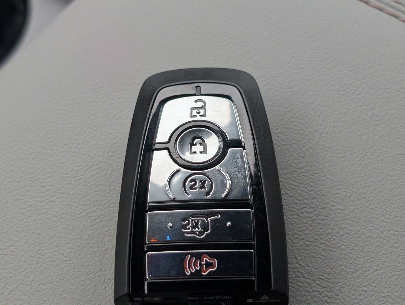 New 2027 Ford Explorer Active w/ Active Comfort Package RWD image 32