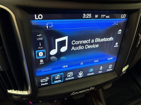 Used 2017 Maserati Levante w/ Luxury Package image 26