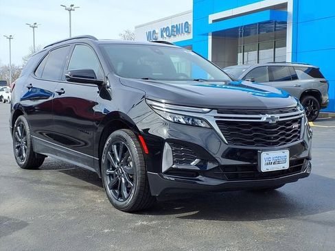 Used 2023 Chevrolet Equinox RS image 2