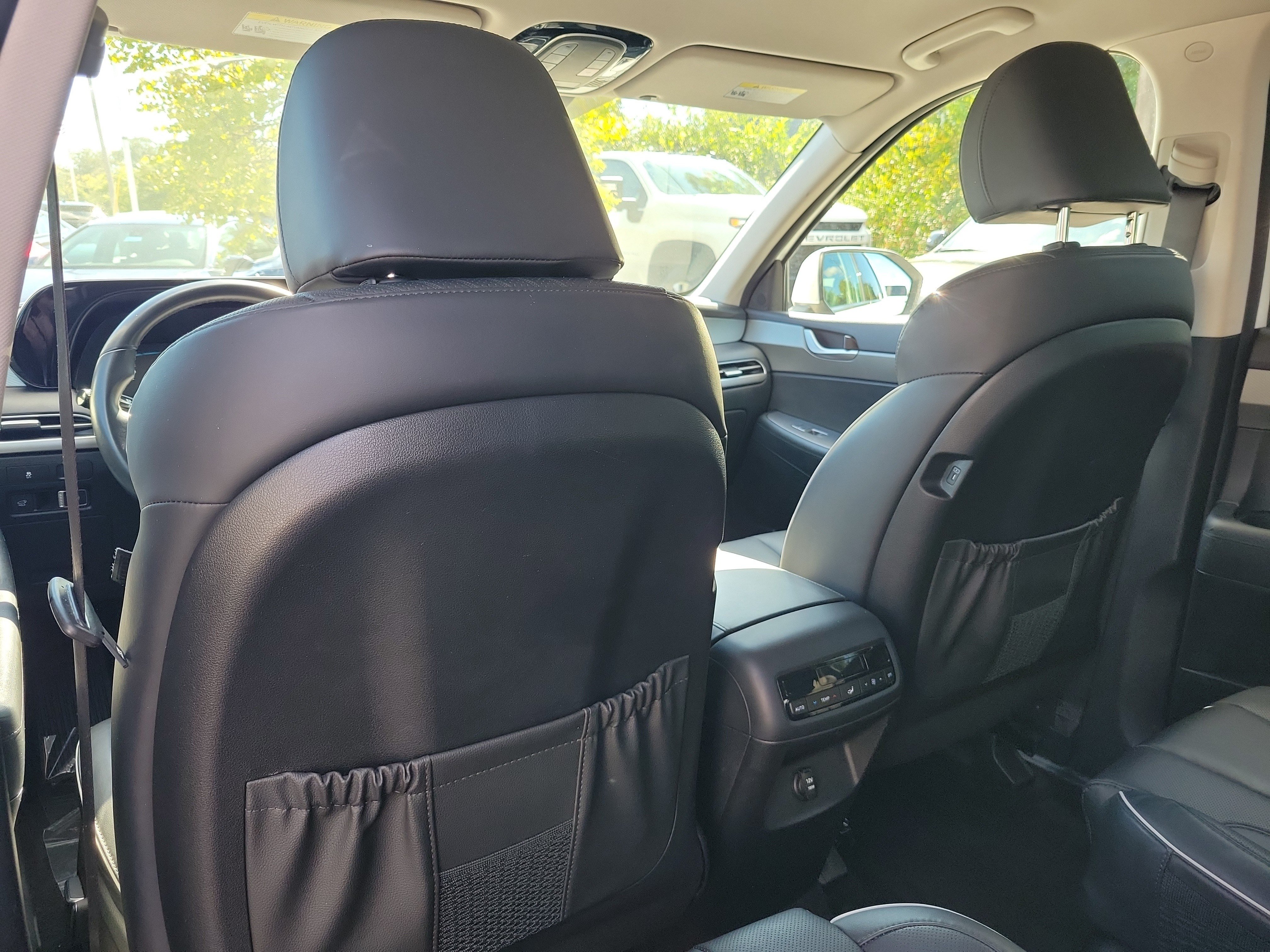 Used 2024 Hyundai Palisade SEL FWD image 16