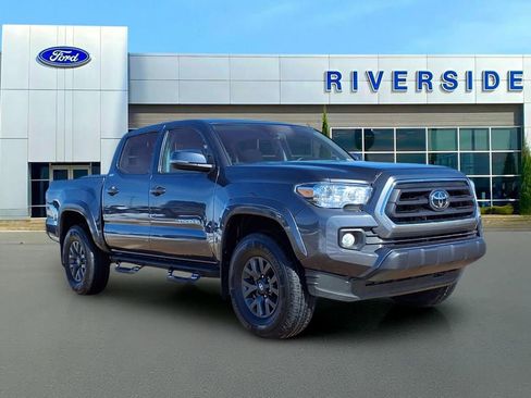 Used 2023 Toyota Tacoma SR5 w/ Technology Package image 1