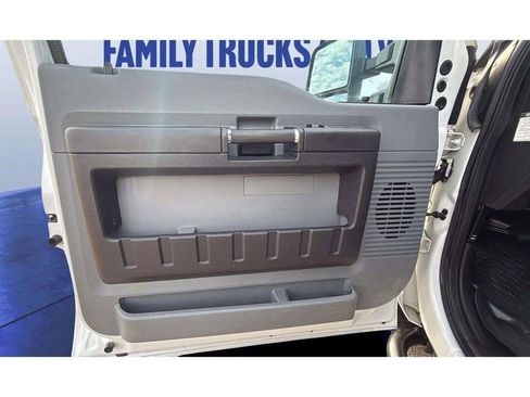 Used 2016 Ford F250 XL w/ Power Equipment Group image 16