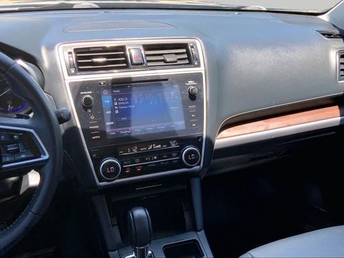 Used 2019 Subaru Outback 3.6R Limited w/ Popular Package #2 AWD/4WD image 7