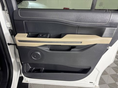 Used 2023 Ford Expedition Max XLT image 48