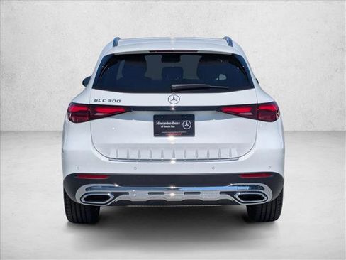 New 2026 Mercedes-Benz GLC 300 image 8