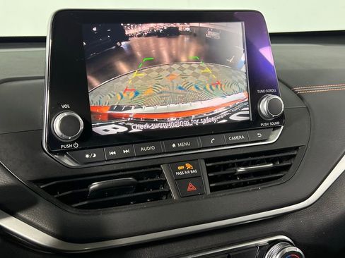 Used 2022 Nissan Altima 2.5 SR image 19