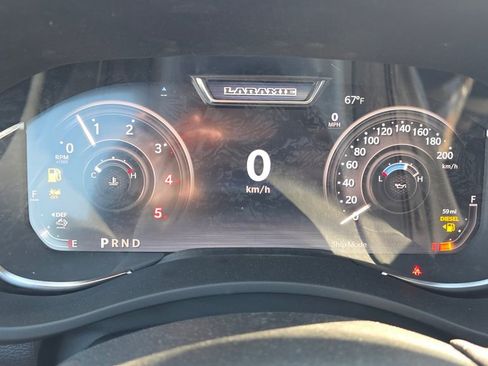 New 2026 RAM 2500 Laramie AWD/4WD image 17