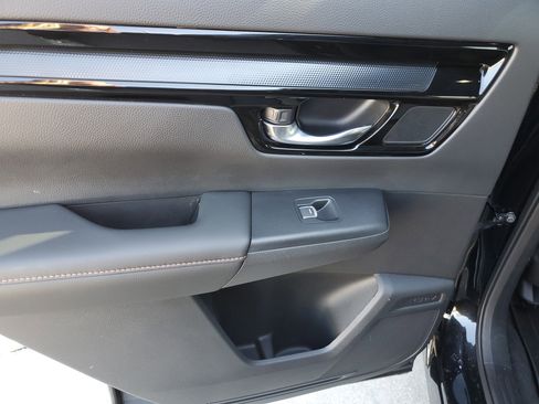 Certified 2025 Honda CR-V Sport Touring image 13