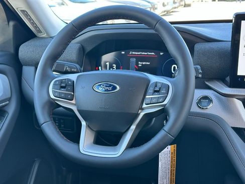 New 2026 Ford Explorer Active image 7