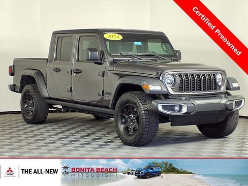 Used 2024 Jeep Gladiator Sport image 1