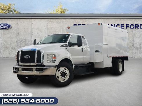Used 2017 Ford F650 2WD SuperCab Super Duty image 1