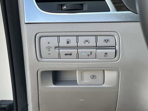 Used 2018 Genesis G80 3.8 w/ Option Group 02 image 30