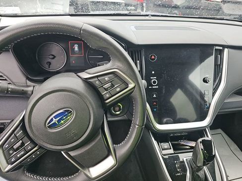 Used 2023 Subaru Outback Premium image 11