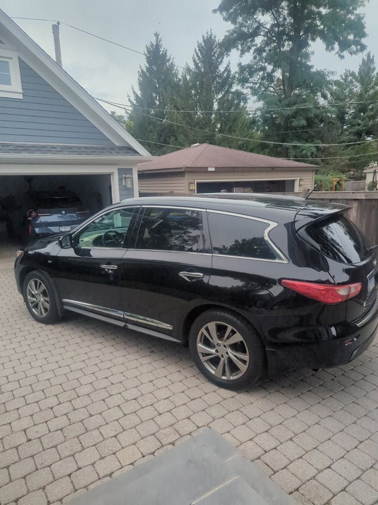 Used 2015 INFINITI QX60 Luxe w/ Deluxe Touring Package AWD/4WD image 3