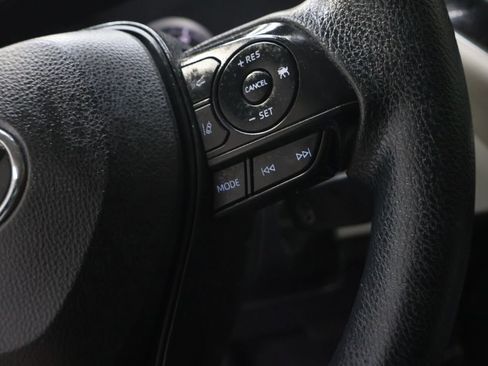 Used 2022 Toyota Corolla LE FWD image 20