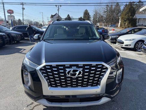 Used 2021 Hyundai Palisade Limited w/ Cargo Package AWD/4WD image 2