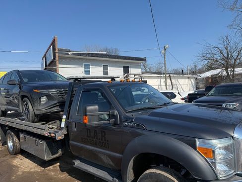 Used 2016 Ford F550 2WD Regular Cab Super Duty image 9