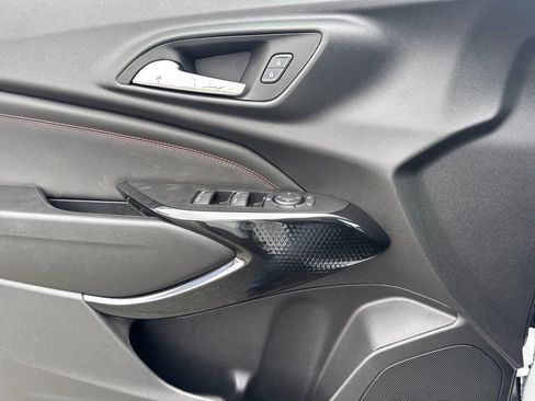New 2026 Chevrolet Trax RS w/ Sunroof Package image 19