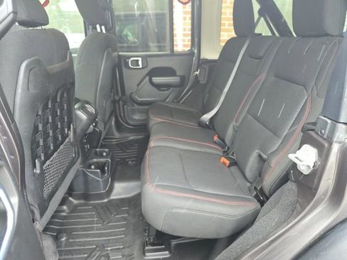 Used 2021 Jeep Wrangler Unlimited Rubicon w/ Dual Top Group image 10