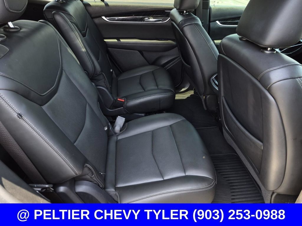 Used 2021 Cadillac XT6 Premium Luxury FWD image 14