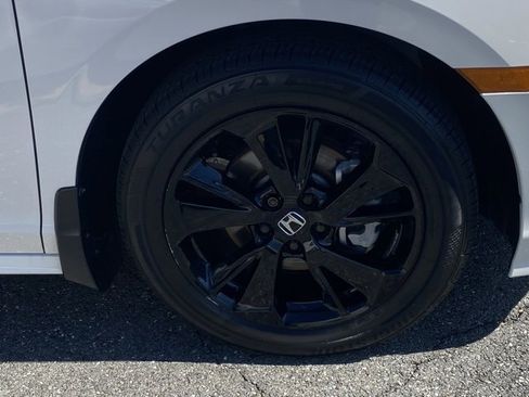 Certified 2024 Honda Odyssey Sport image 11