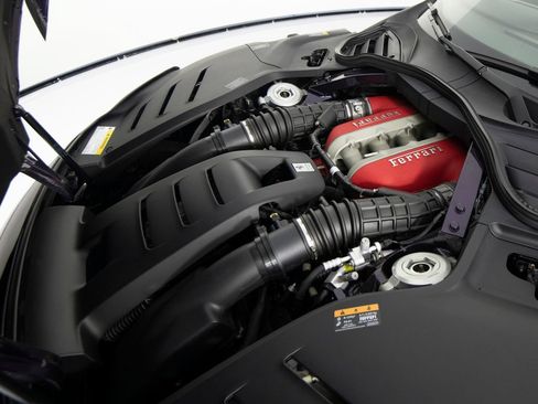 Used 2025 Ferrari Purosangue AWD/4WD image 51
