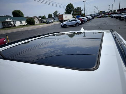 Used 2023 Chevrolet Blazer LT w/ Sound & Technology Package image 8