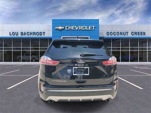 Used 2022 Ford Edge Titanium image 32