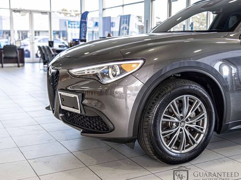 Used 2022 Alfa Romeo Stelvio Sprint image 5
