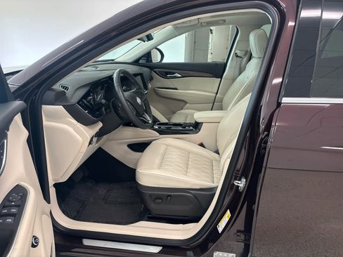 Used 2023 Buick Envision Avenir image 17