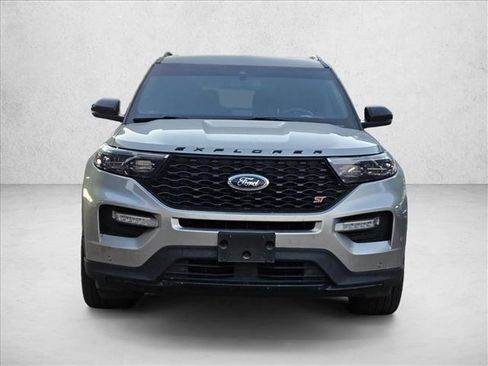 Used 2020 Ford Explorer ST w/ ST Street Pack image 2
