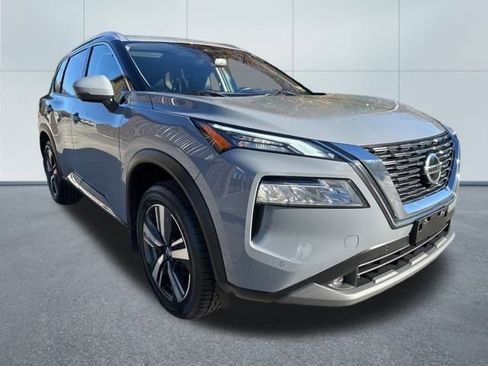 Used 2021 Nissan Rogue SL w/ Premium Package image 2