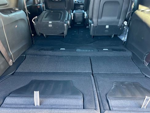 New 2026 Chrysler Pacifica Select AWD/4WD image 12