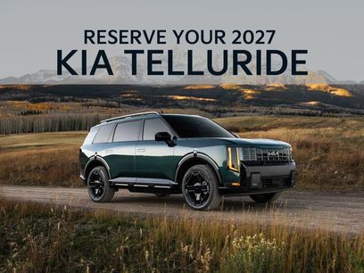 Used 2024 Kia Sorento S w/ Panoramic Sunroof Package