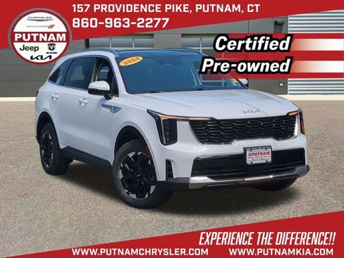 Certified 2024 Kia Sorento S w/ Panoramic Sunroof Package AWD/4WD image 1