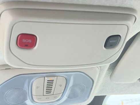 Used 2026 RAM ProMaster 2500 w/ Convenience Group FWD image 23
