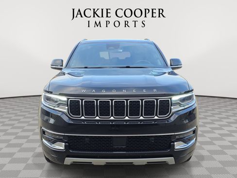 Used 2024 Jeep Wagoneer L Series II RWD image 2