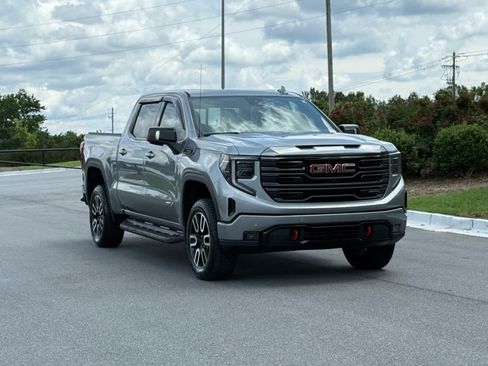 Used 2023 GMC Sierra 1500 AT4 w/ Technology Package AWD/4WD image 7