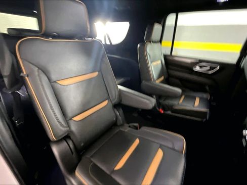 Used 2023 GMC Yukon XL AT4 image 20
