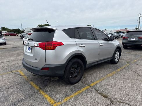 Used 2013 Toyota RAV4 LE AWD/4WD image 3