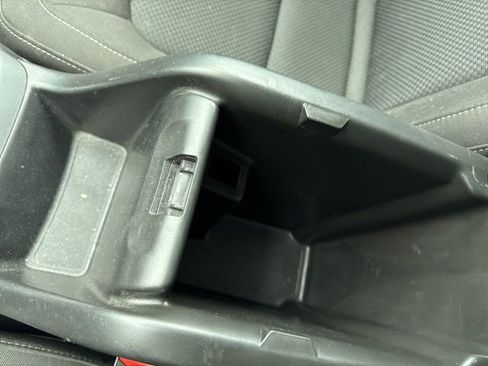 Used 2021 Chevrolet Colorado LT w/ Safety Package image 22