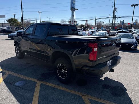 Used 2023 Chevrolet Silverado 1500 ZR2 w/ Technology Package image 4