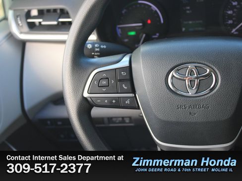 Used 2021 Toyota Sienna LE w/ Protection Package (TMS) image 13