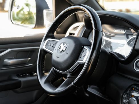 Used 2022 RAM 1500 Big Horn AWD/4WD image 11
