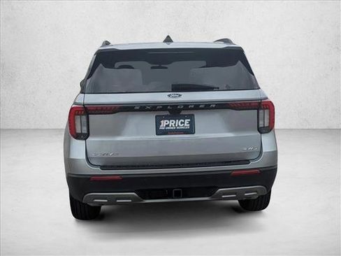 Used 2025 Ford Explorer Active w/ Active Comfort Package image 23